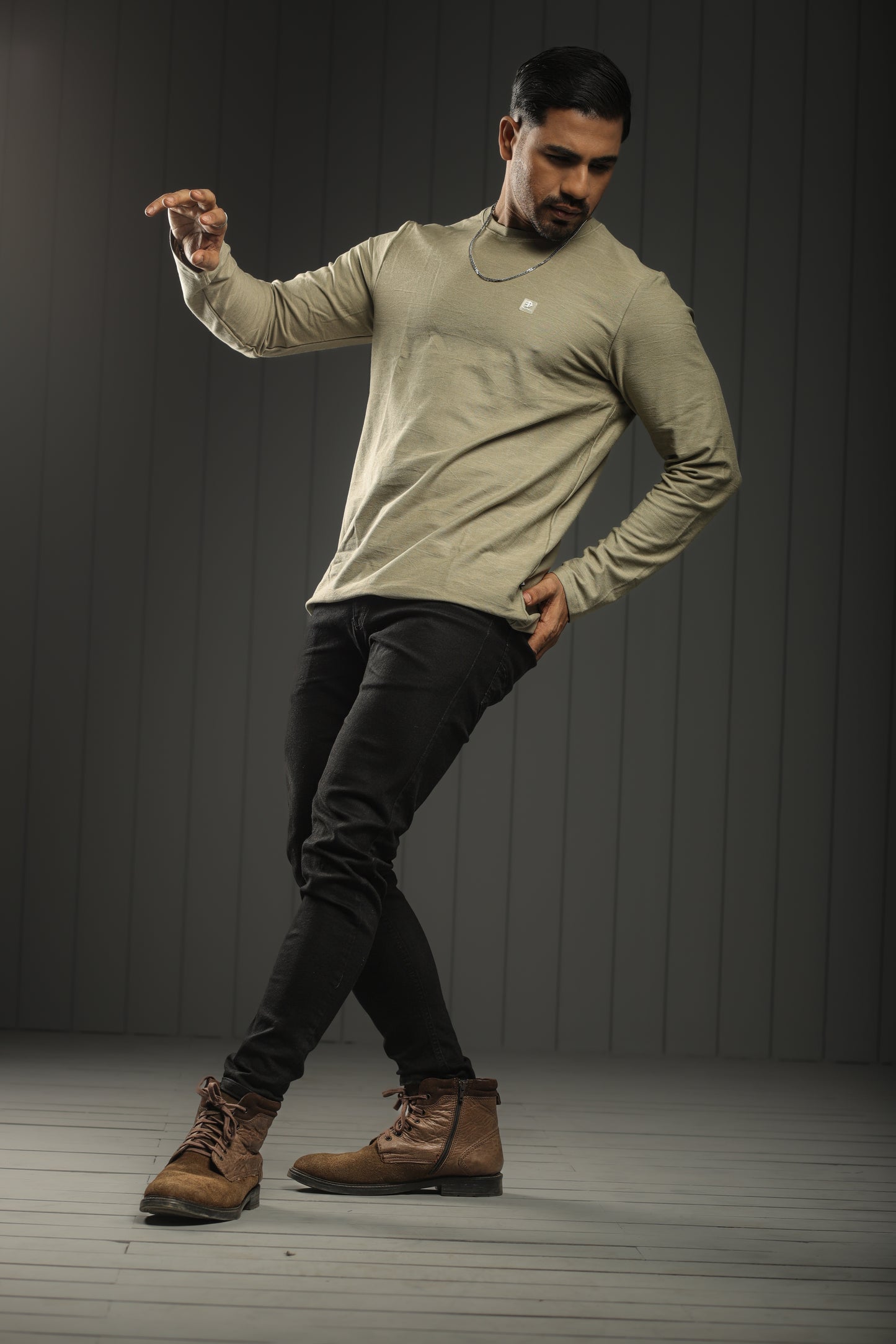 MENS FULL SLEEVE T-SHIRT