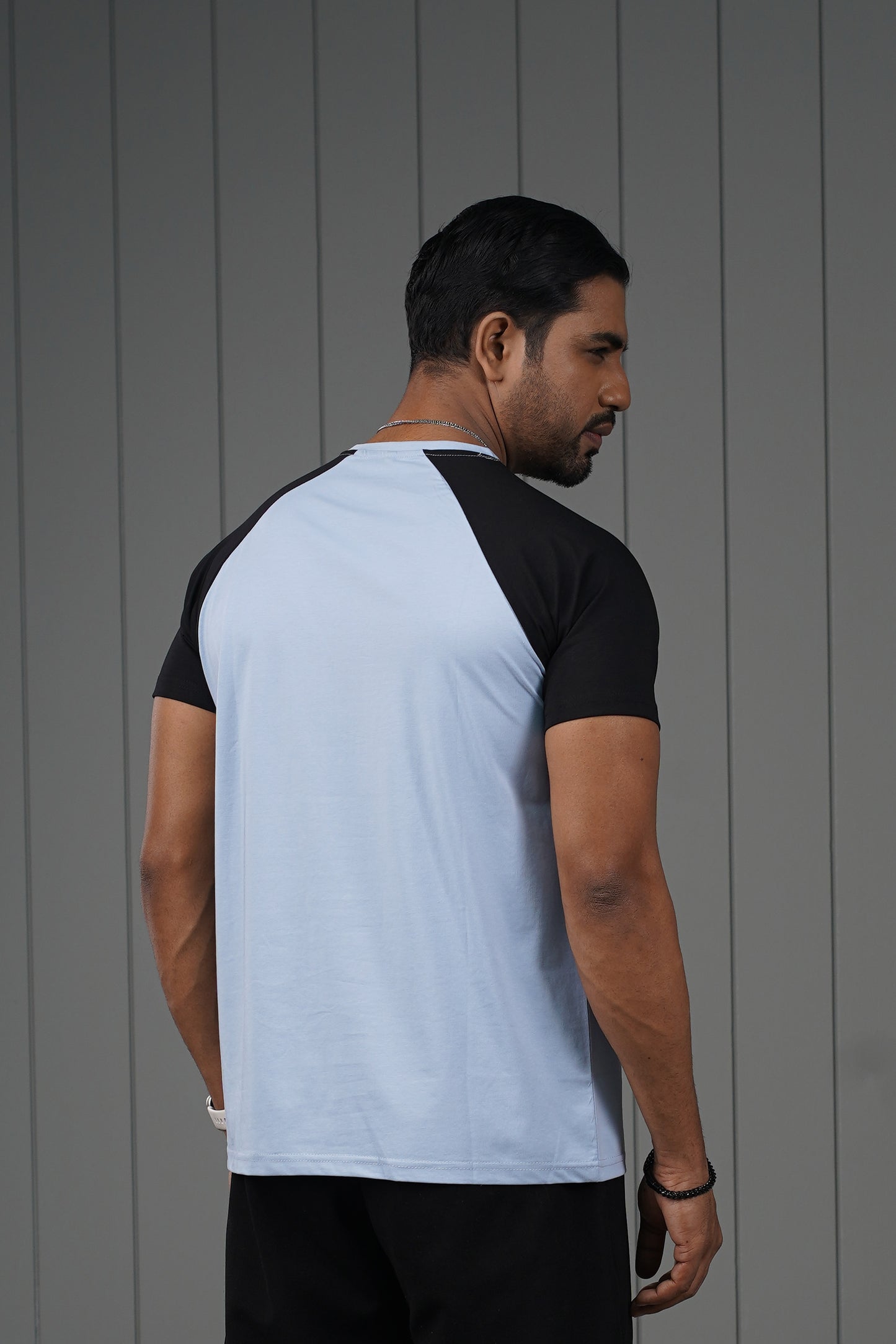 MENS T-SHIRT