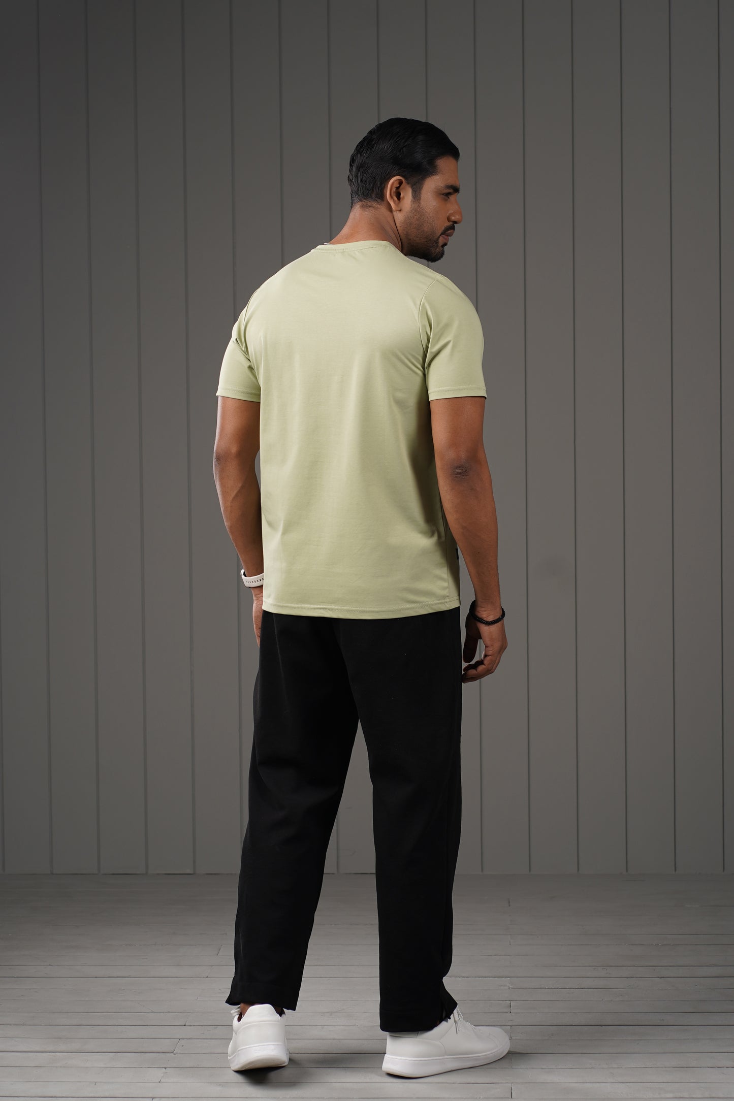 MENS T-SHIRT