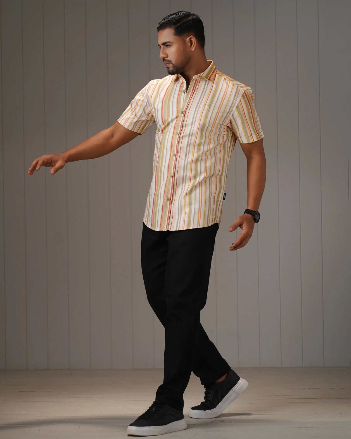 MEN'S HALF SLEEVE CASUAL SHIRT