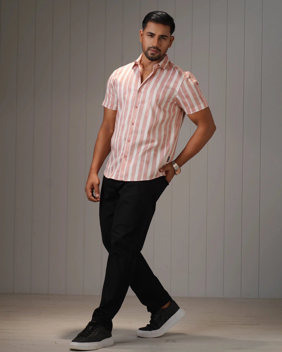 MEN'S HALF SLEEVE CASUAL SHIRT
